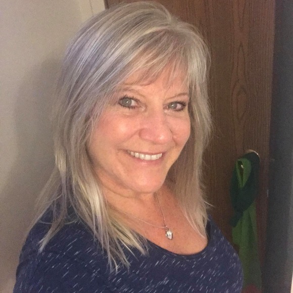 Profile Picture of Jennifer Badinghaus (@jennlynn714) on Poshmark