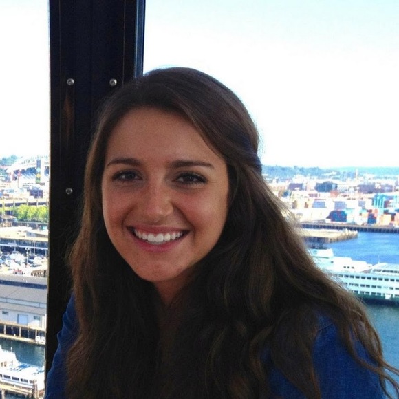 Profile Picture of Kristen Farnam (@kristenfarnam) on Poshmark