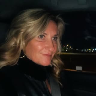 Profile Picture of caroline burnside (@carolineburnside) on Instagram
