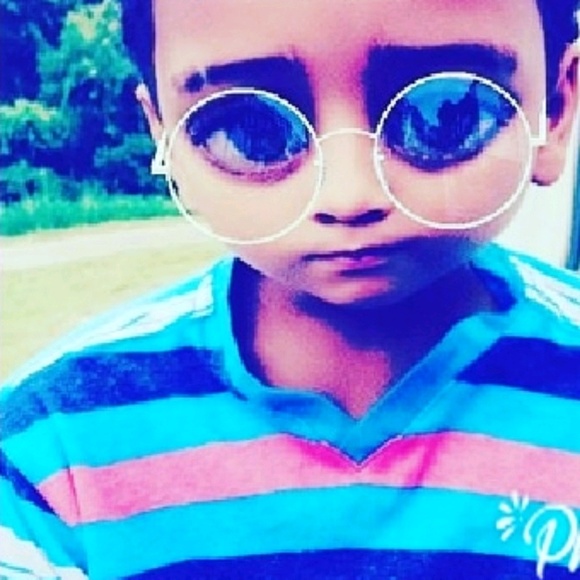 Profile Picture of Christopher Richardson (@ugfh) on Poshmark