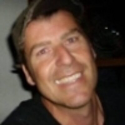 Profile Picture of Simon Clowes (@SurfarisNZ) on Twitter