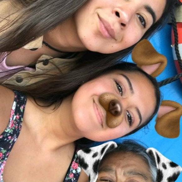Profile Picture of Maria nicole Carranza (@maria5carranza) on Poshmark