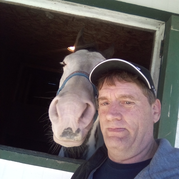 Profile Picture of Robert Fee (@whodat30ish) on Poshmark