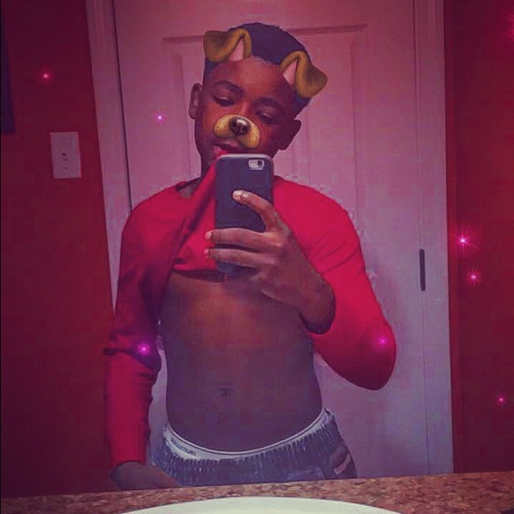 Profile Picture of Dylan Parnell (@tgn_dmanz) on Poshmark