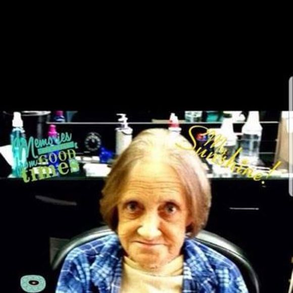 Profile Picture of Penny Campbell (@pskjlc2002) on Poshmark