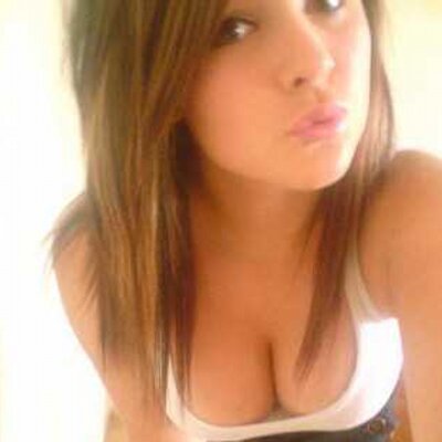 Profile Picture of Anselina Francis (@pond_molly) on Twitter