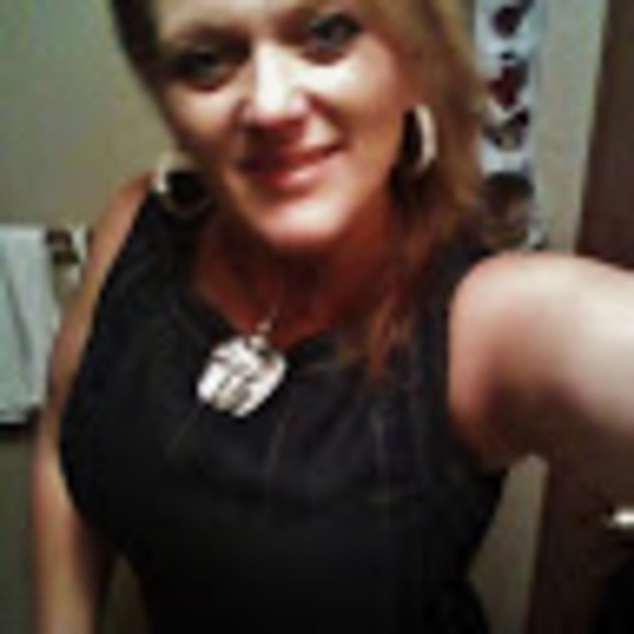 Profile Picture of Mandy Reeder (@txnurse6375) on Poshmark