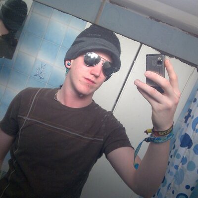 Profile Picture of Adam Herd (@Djherdy) on Twitter