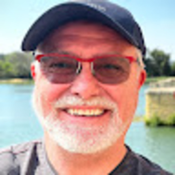 Profile Picture of David Rush (@rushysan) on Poshmark