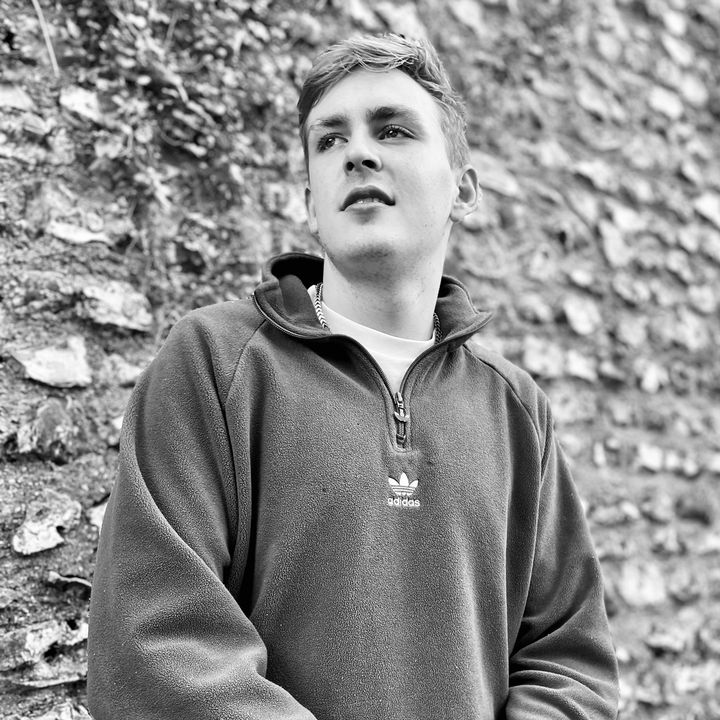 Sol Scott - Tiktok Profile Picture of Sol Scott (@solscottmusic) on Tiktok