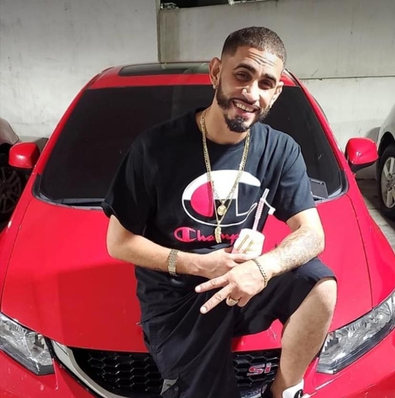 Profile Picture of Justin Malave (@jhood0802) on Poshmark