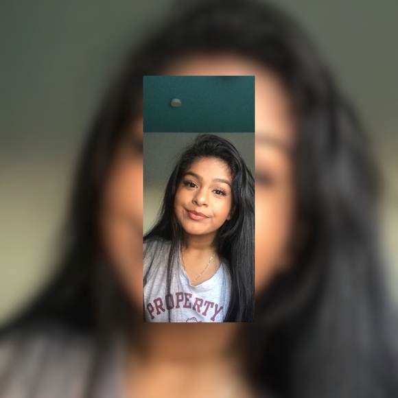 Profile Picture of Maritza Lara (@maritza772) on Poshmark