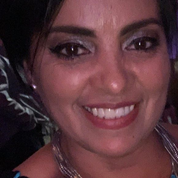 Lorena Barrios - Poshmark Profile Picture of Lorena Barrios (@lorenabarrio968) on Poshmark