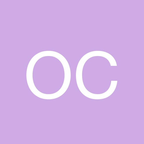 Profile Picture of Olivia Chavet (@oliviachavet) on Poshmark