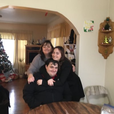 Profile Picture of Victoria Pyles (@belsie84) on Twitter