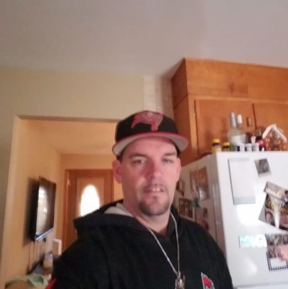 Profile Picture of Jeremy Ragan (@jragan1975) on Poshmark