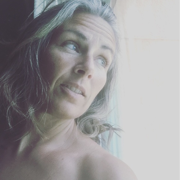 Profile Picture of Dawn Kosterlitz (@lovefromdawn) on Poshmark