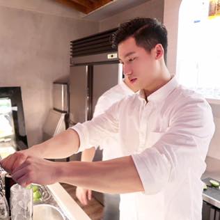 Profile Picture of Kenny Xie (Kenny Xie) (@kenny.xie.16) on Facebook