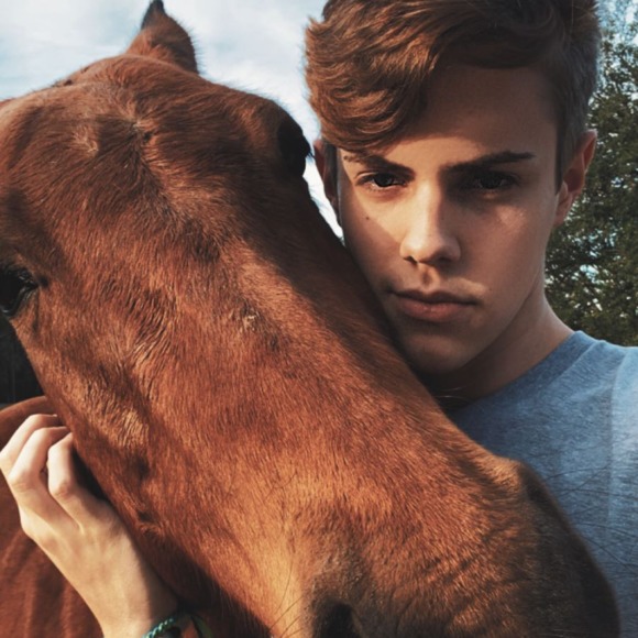 Profile Picture of Tanner Stewart (@tantanman13) on Poshmark