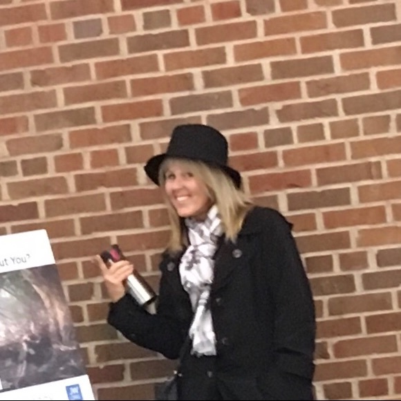 Profile Picture of Juli Benzinger (@jbsnuckems) on Poshmark