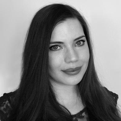 Profile Picture of Carly Bennett (@CarlyBWrites) on Twitter