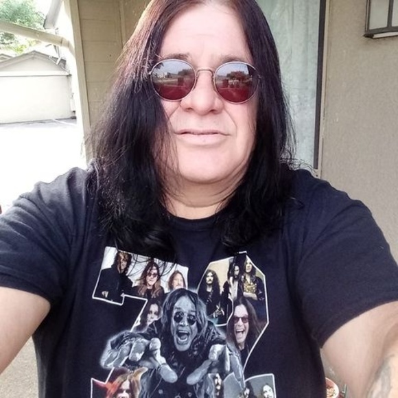 Profile Picture of Paul Vela (@paulvela374) on Poshmark