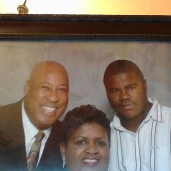 Profile Picture of Ernest Bailey (@ernestbailey22) on Poshmark