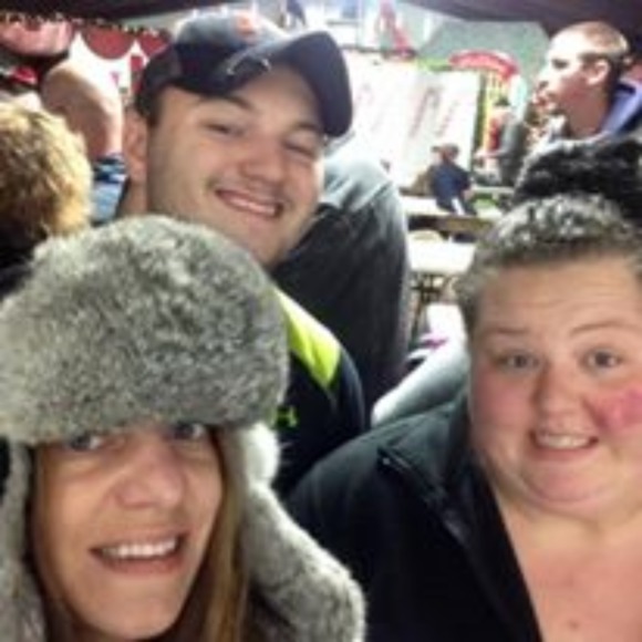 Profile Picture of Tori Charles (@toricharles) on Poshmark