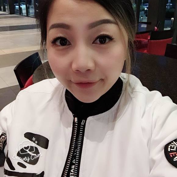 Profile Picture of Bella Xiang (@bellaxiang) on Poshmark