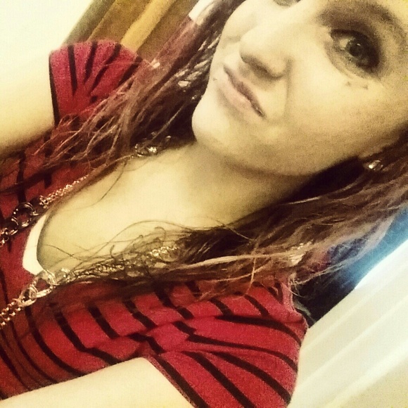 Profile Picture of Kate Decker (@katercot) on Poshmark