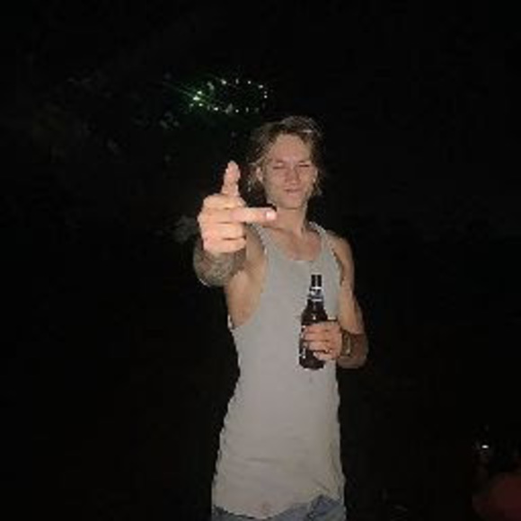 Profile Picture of Christian Wallace (@chriswally21) on Poshmark