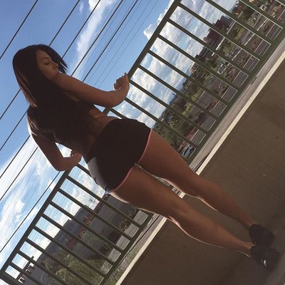 Profile Picture of Adrianne Neal (@CaliSoomajeeste) on Twitter