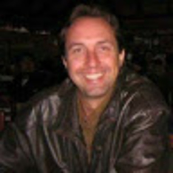 Profile Picture of George Schultze (@georgeschultze) on Poshmark