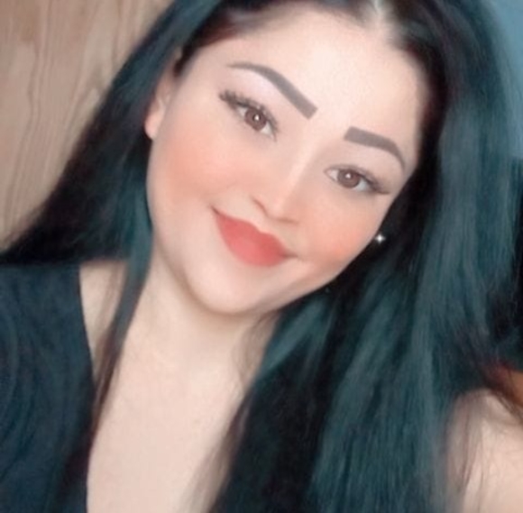 Profile Picture of Isabel Cordova (@chavaarvizo420) on Poshmark