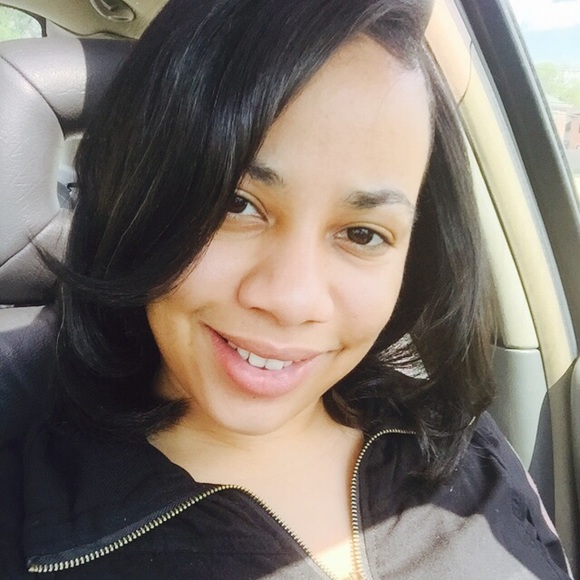 Profile Picture of Nathena Francis (@thenaf) on Poshmark