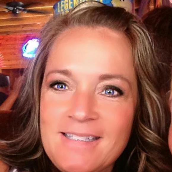 Profile Picture of Lori Hamblin-madison (@lmadison) on Poshmark