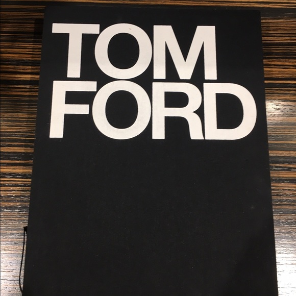 Profile Picture of Evelina Travassosp (@etravassos) on Poshmark