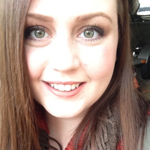 Profile Picture of Jordann Adams (@jordannmariee22) on Poshmark