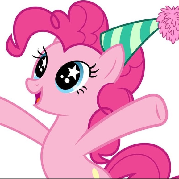 Profile Picture of Piper Thomas (@piperthomas836) on Poshmark