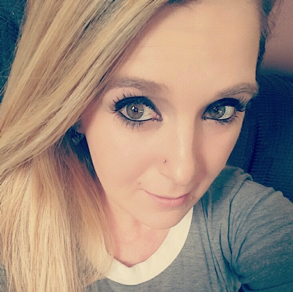 Profile Picture of Amber Ayala (@sciontcchic05) on Poshmark