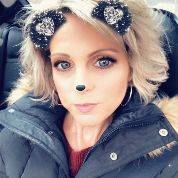 Profile Picture of Kristen Andreason (@k_andreason) on Poshmark