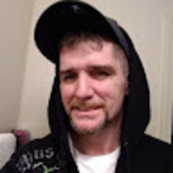 Profile Picture of Jeremy Hammond (@link351982) on Poshmark