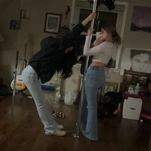 Profile Picture of Marley Wolnik (@marleywolnik) on Poshmark