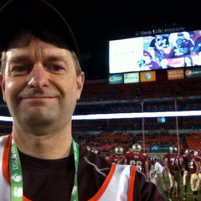 Profile Picture of Mitch White (@PhotoNoles) on Twitter