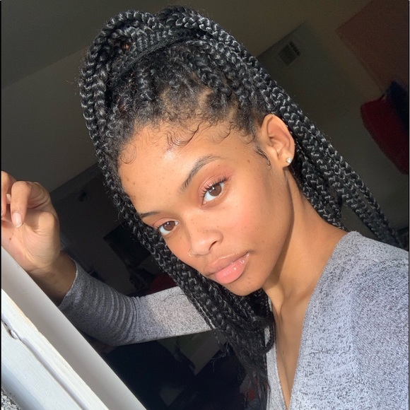 Profile Picture of Simone Stewart (@simone798) on Poshmark