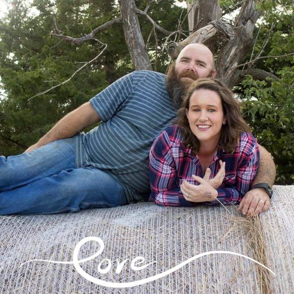 Profile Picture of Sarah Henkle (@henklsar) on Poshmark