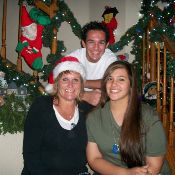 Profile Picture of Jamie Wallace (@2721) on Poshmark