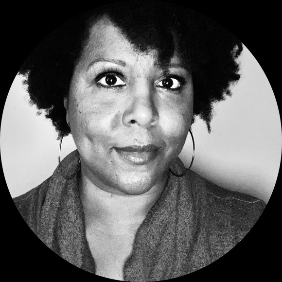 Profile Picture of Lisa Coffman (@lisacoffman11) on Poshmark