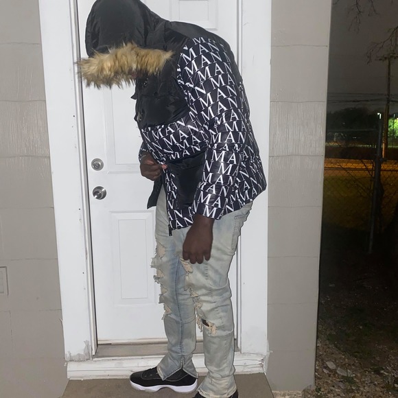 Profile Picture of Joseph Amos (@josephamos) on Poshmark