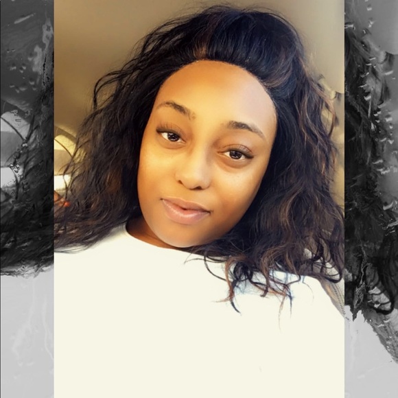 Profile Picture of Maria Key (@nique785) on Poshmark